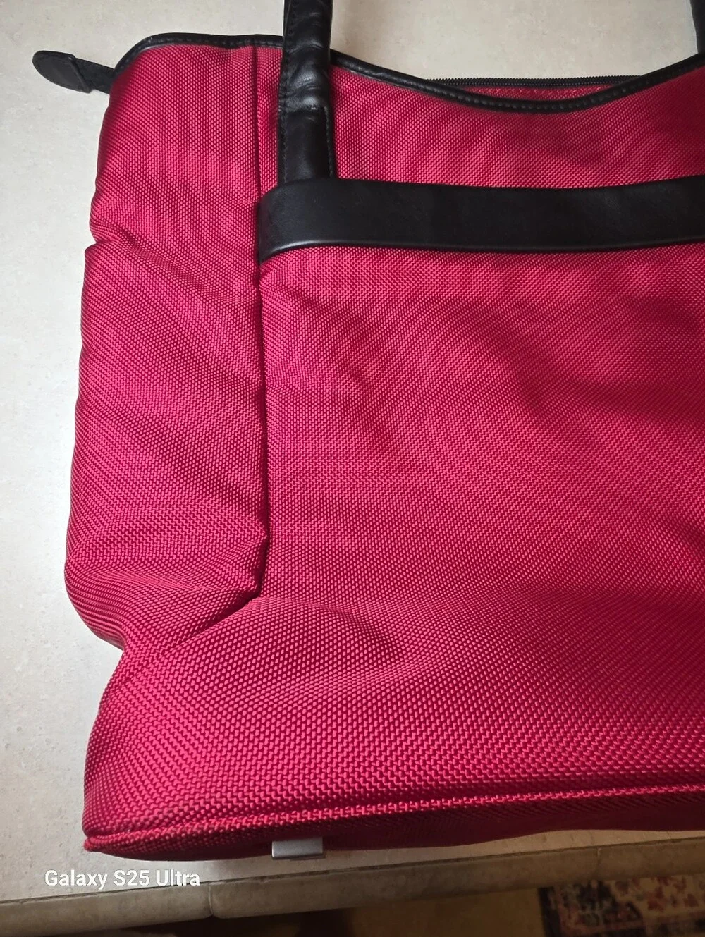 Victorinox Mobilizer NXT 4.0 Large Canvas Tote Bag - Red & Black EUC